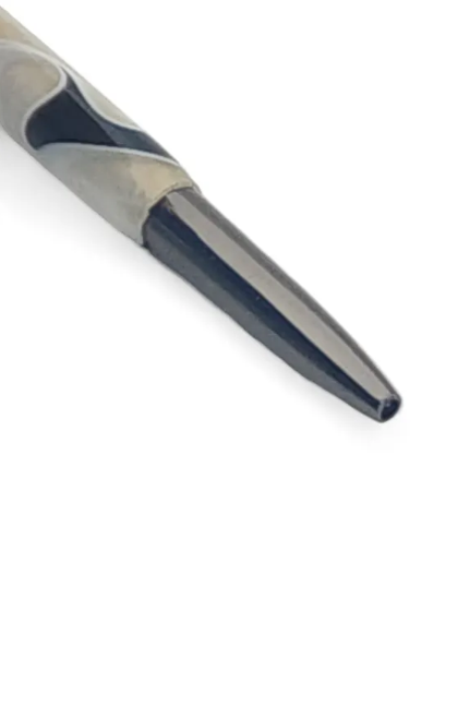 עט לאישה אלגנטית בעבודת יד – ציפוי אפור מבריק