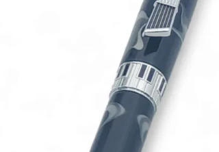 🎶 עט הכתיבה המוזיקלי – כתיבה שנולדה מהלב